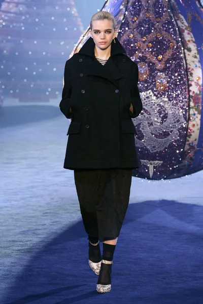 Look 25